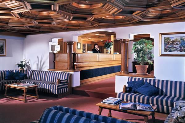 באדיה Hotel Miramonti מראה חיצוני תמונה